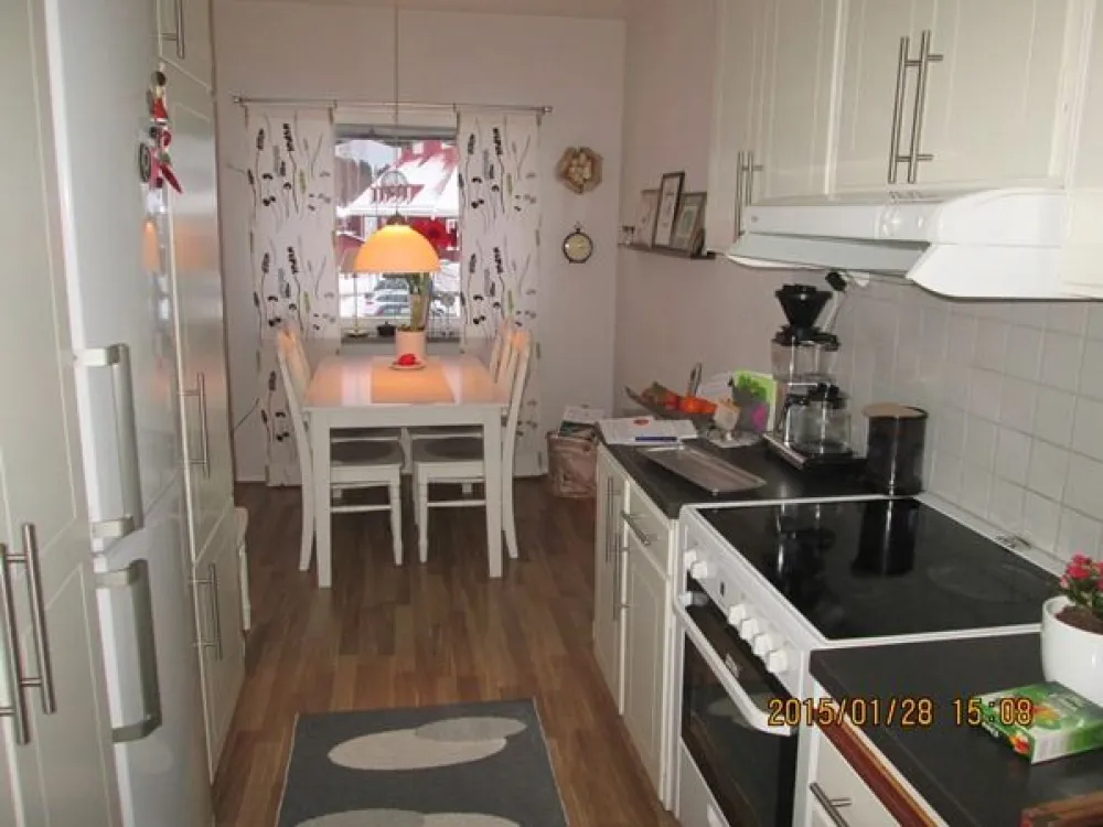 Kitchen and a dinnerplace.